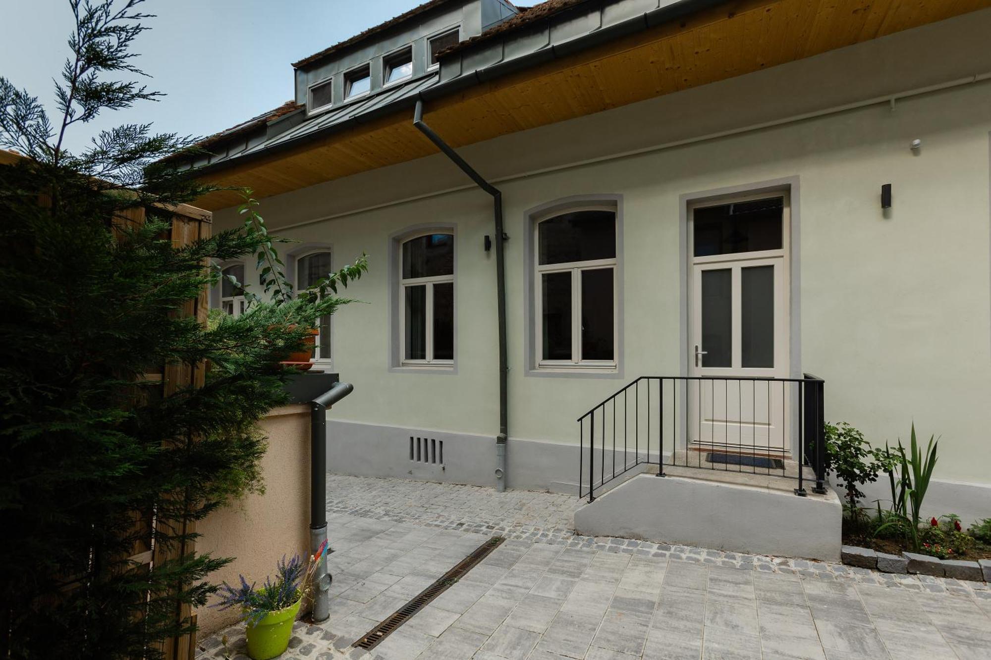 House 66 Aparthotel Braşov Exterior foto
